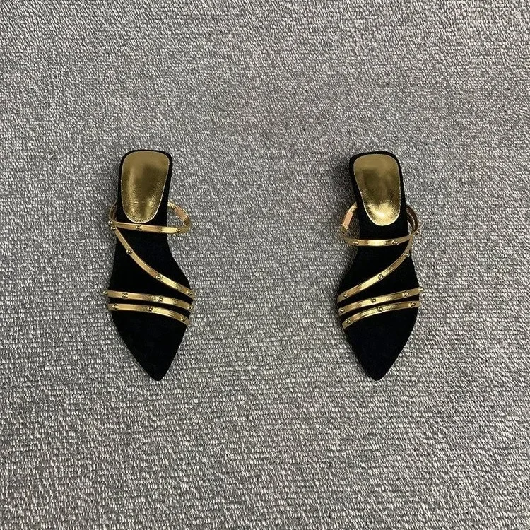 2026 New Women's Pointed Toe French Wedge Anti-Slip Temperament Slippers Summer Outerwear Fashion Rivet Decorated Party Slippers