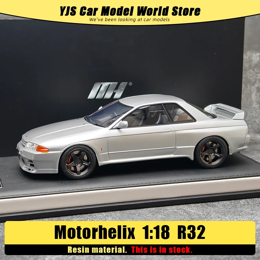 MH  Motorhelix 1:18 R32 Customized Version Car model Sports car static decoration Resin material model