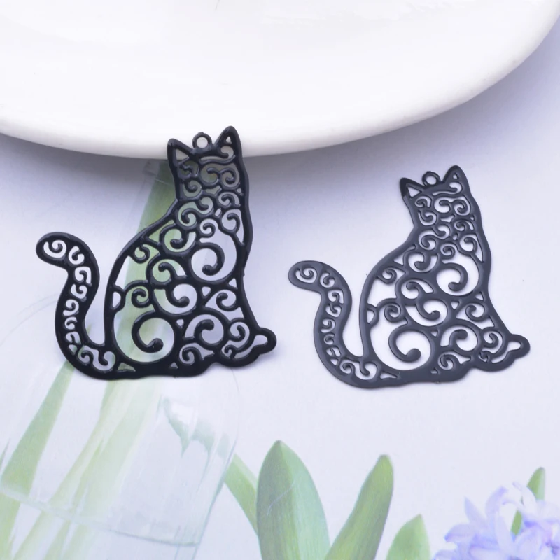 10 Stück schwarze filigrane Anhänger aus geätztem Edelstahl mit Hasen-, Mond-, Stern- und Katzenmotiven, niedliche Tieranhänger für DIY-Schmuckherstellung. – Detail 13