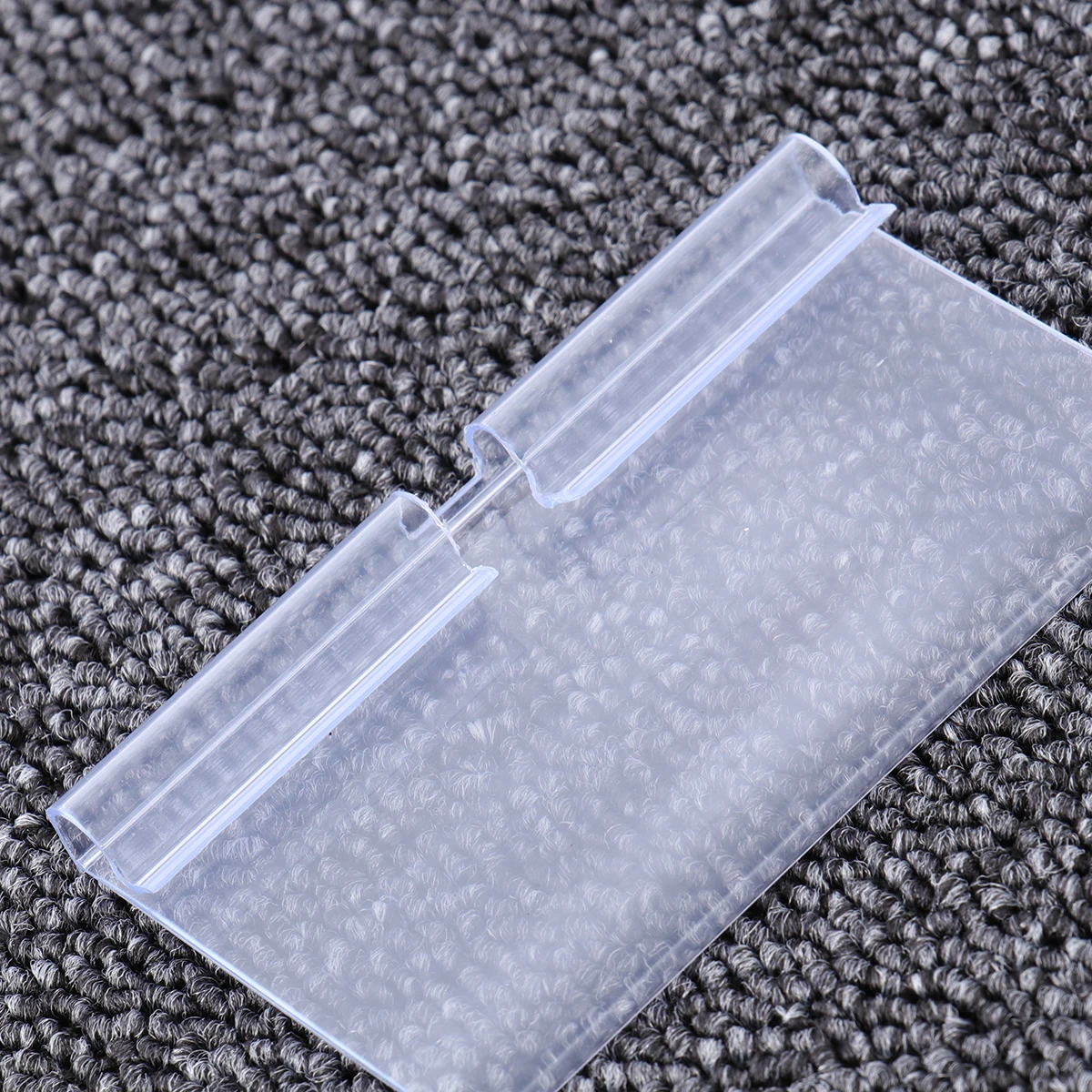 

100 Pcs Price Tag Warm Tip Tags Retail Clear Label Holder Clip-on Monitor's Brightness