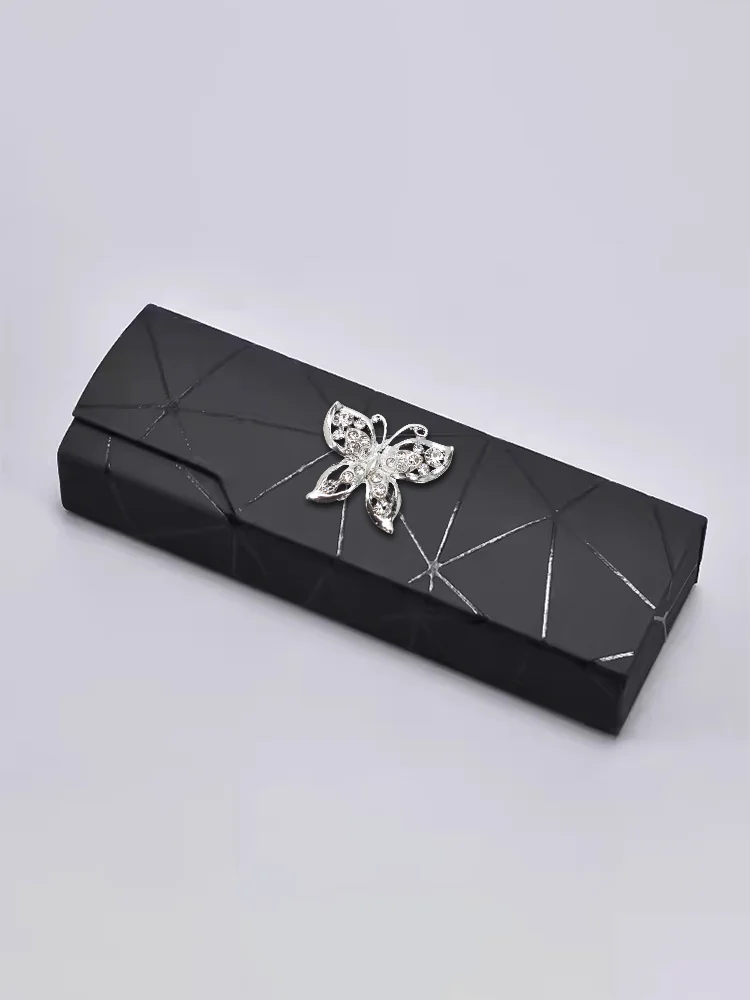 

PU FlockIng Eyewear Bags Box Portable Sunglasses Bags Case - White & Gold Flower Brooch Decor