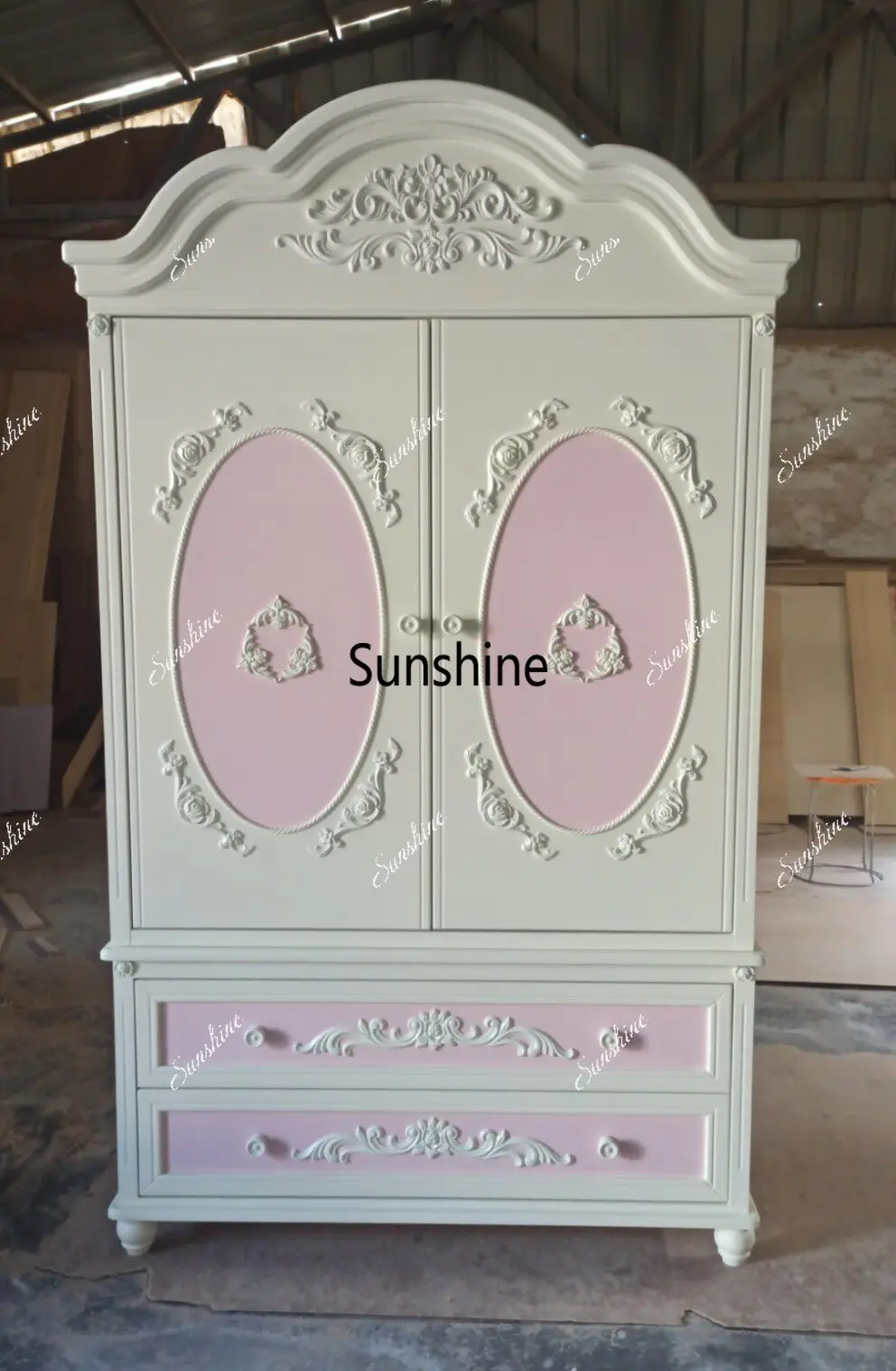

European simple carved locker solid wood customization