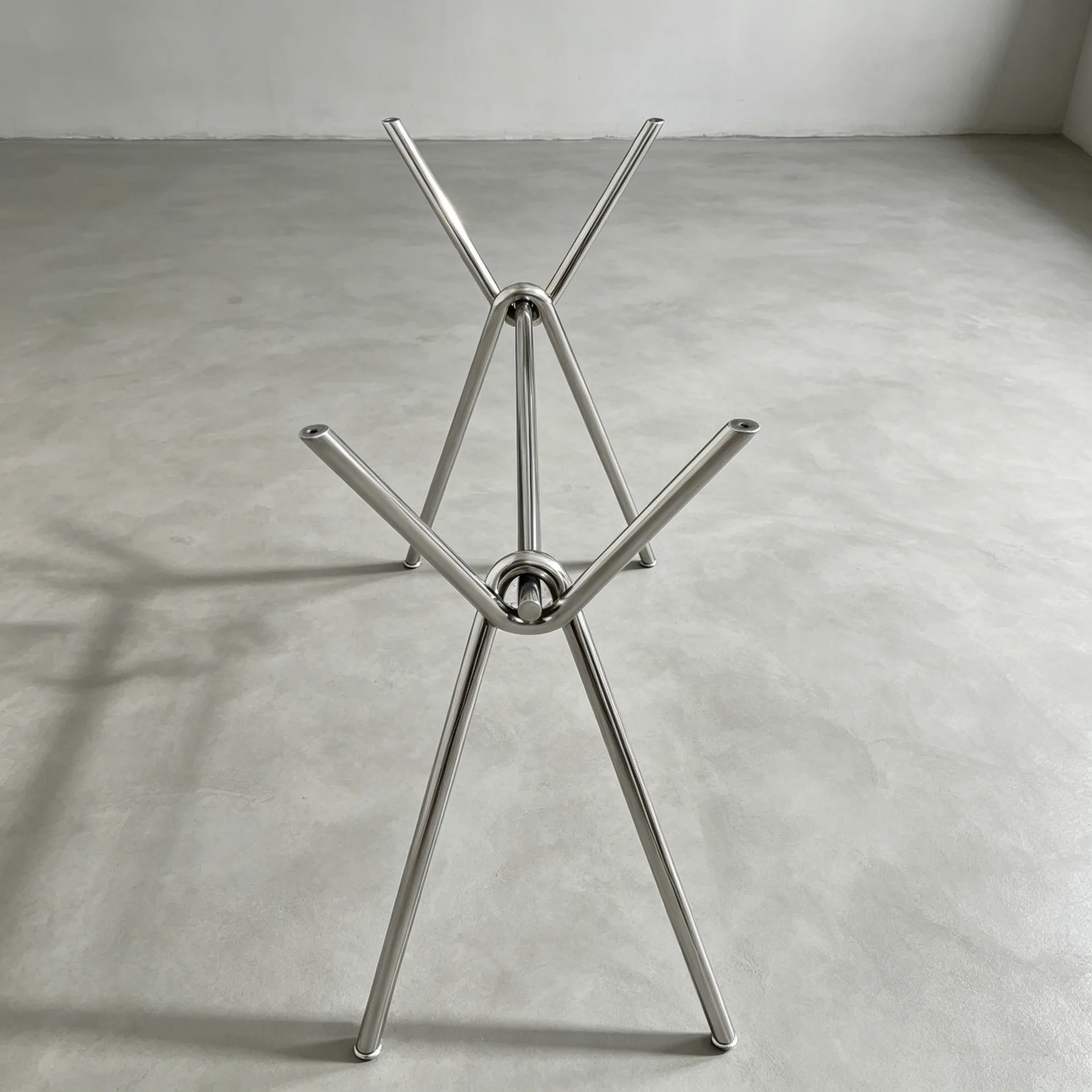 Stainless steel bracket, metal tripod, tempered glass base, shelf, advanced inductive computer desk legs
