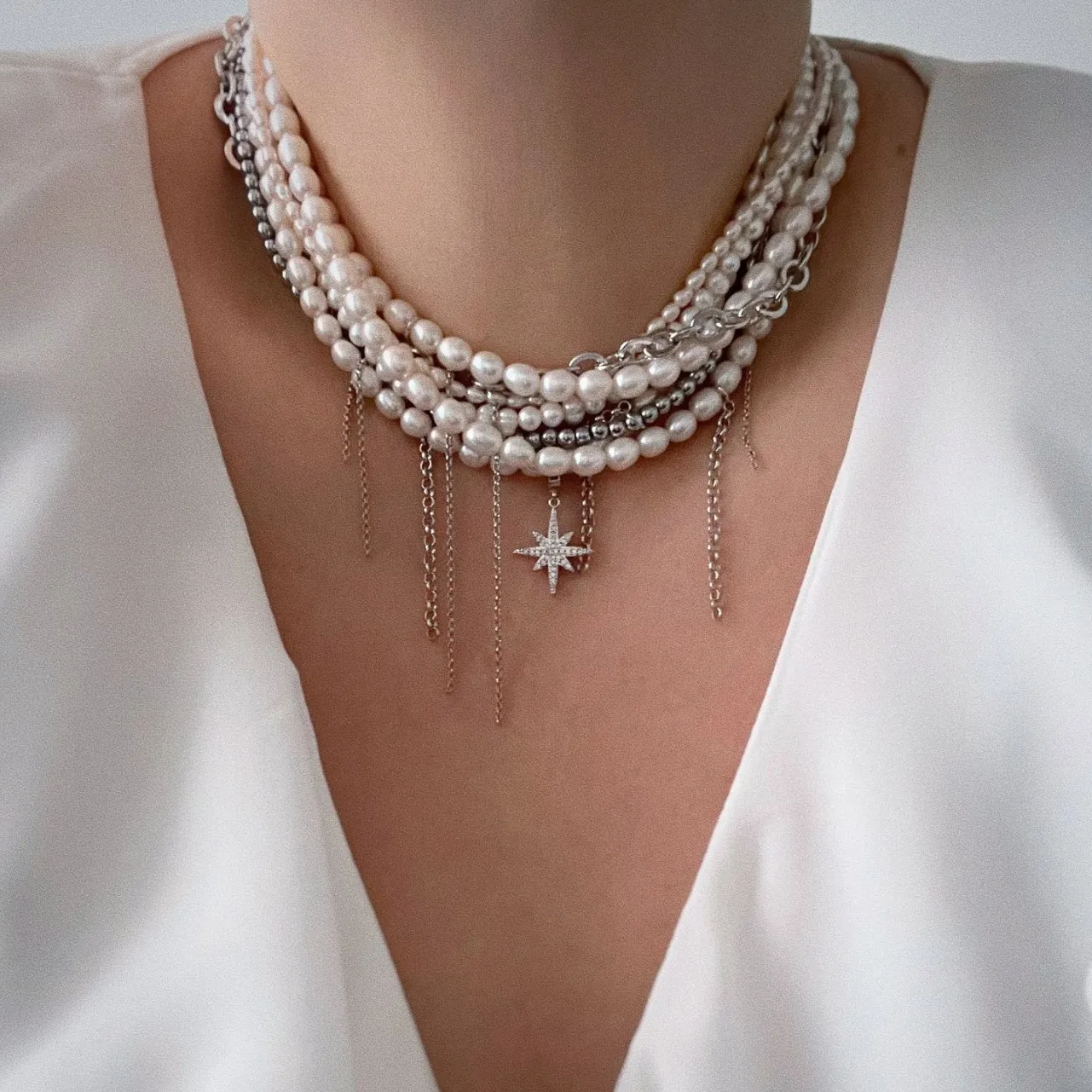 Retro Luxury Eight-pointed Star Tassel Women's Necklace Multi-layered Imitation Pearl Design Stylish Sexy Clavicle Chain Jewelry