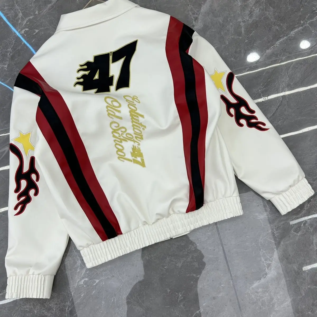 سترات جلدية أمريكية كلاسيكية مرقعة مطرزة بنمط علوي سترة شتوية عصرية كورية عالية الشارع بياقة بيسبول للرجال #5