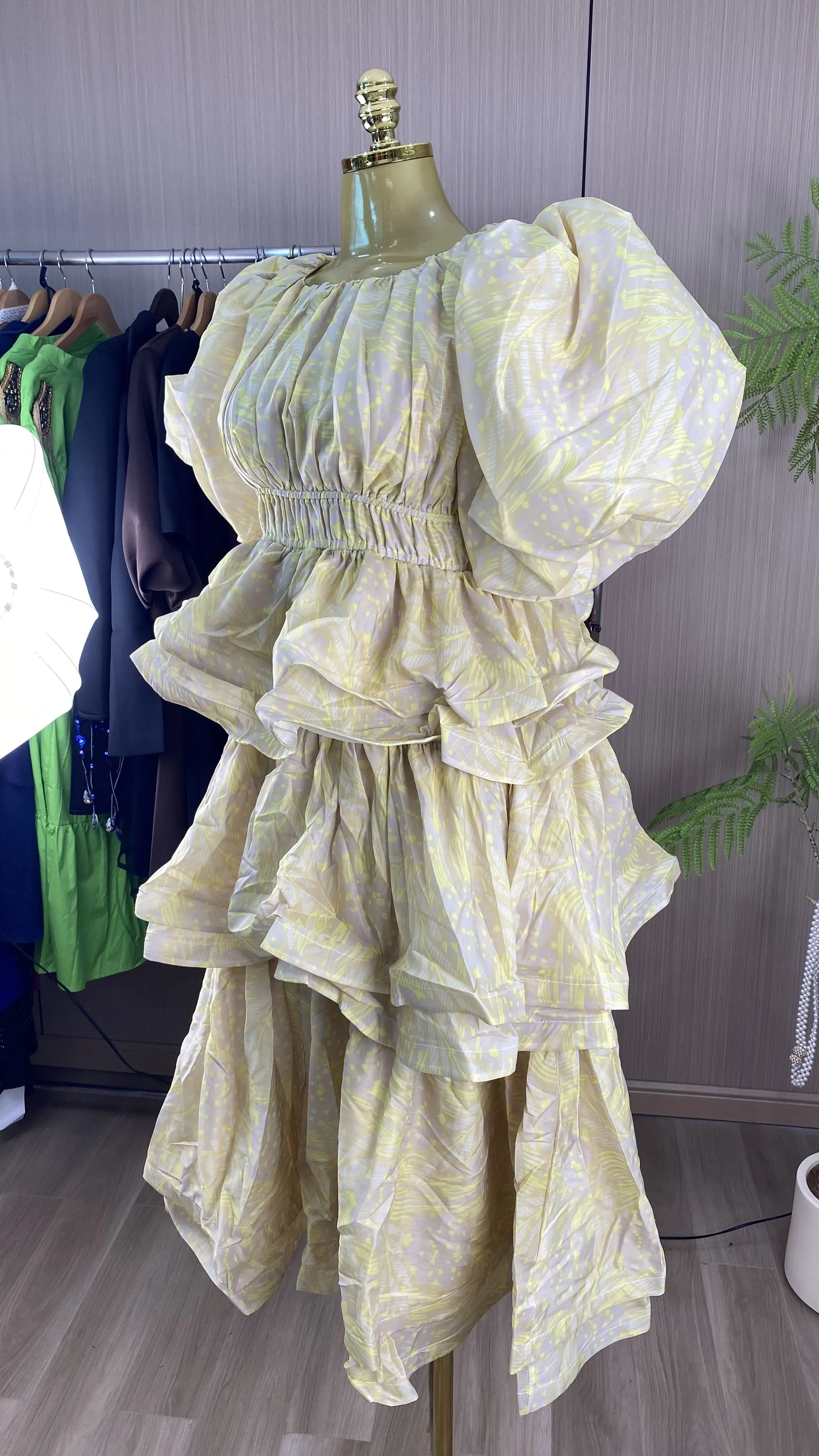 Hot-selling women's French-style long dress, solid color, multi-layered ruffles, puff sleeves, naturally fitted waist.-GZXX869