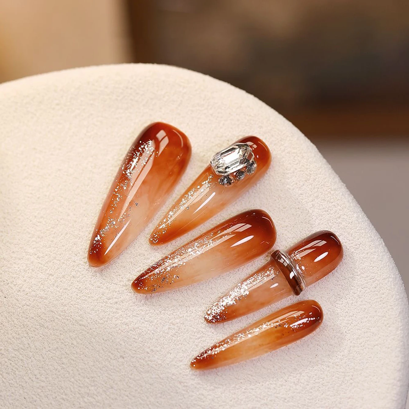 10ML 1個入り 秋の琥珀色ジェルネイルポリッシュ 2025年新スタイル マイヤールアイス 透明なべっ甲風 キャラメルコーヒー色ネイル