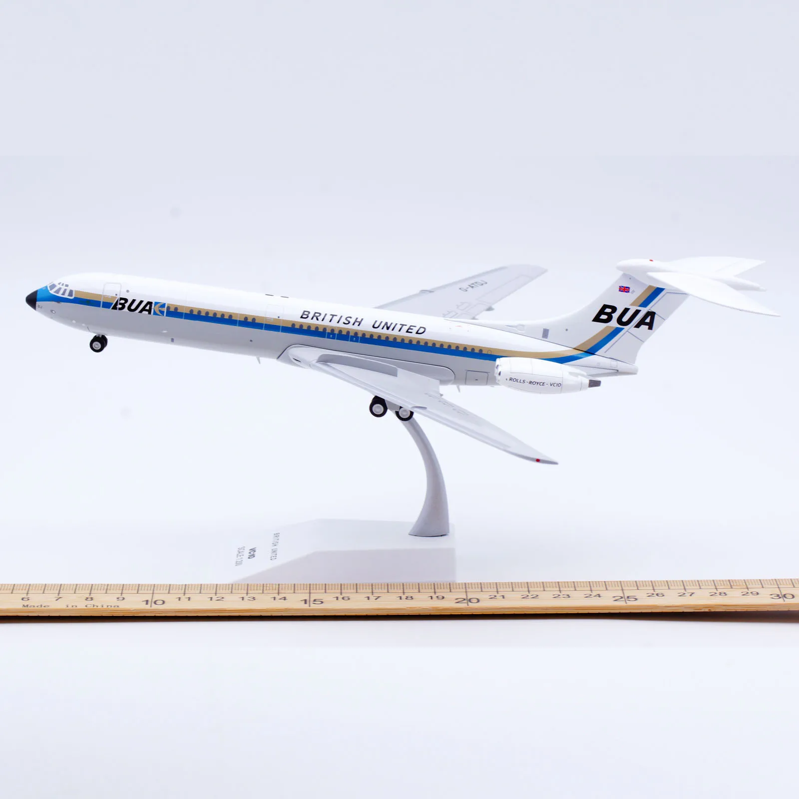 LH2385 Alloy Collectible Plane Gift JC Wings 1:200 British United Airways Vickers VC10 Srs1103 Diecast Aircraft Jet Model G-ATDJ