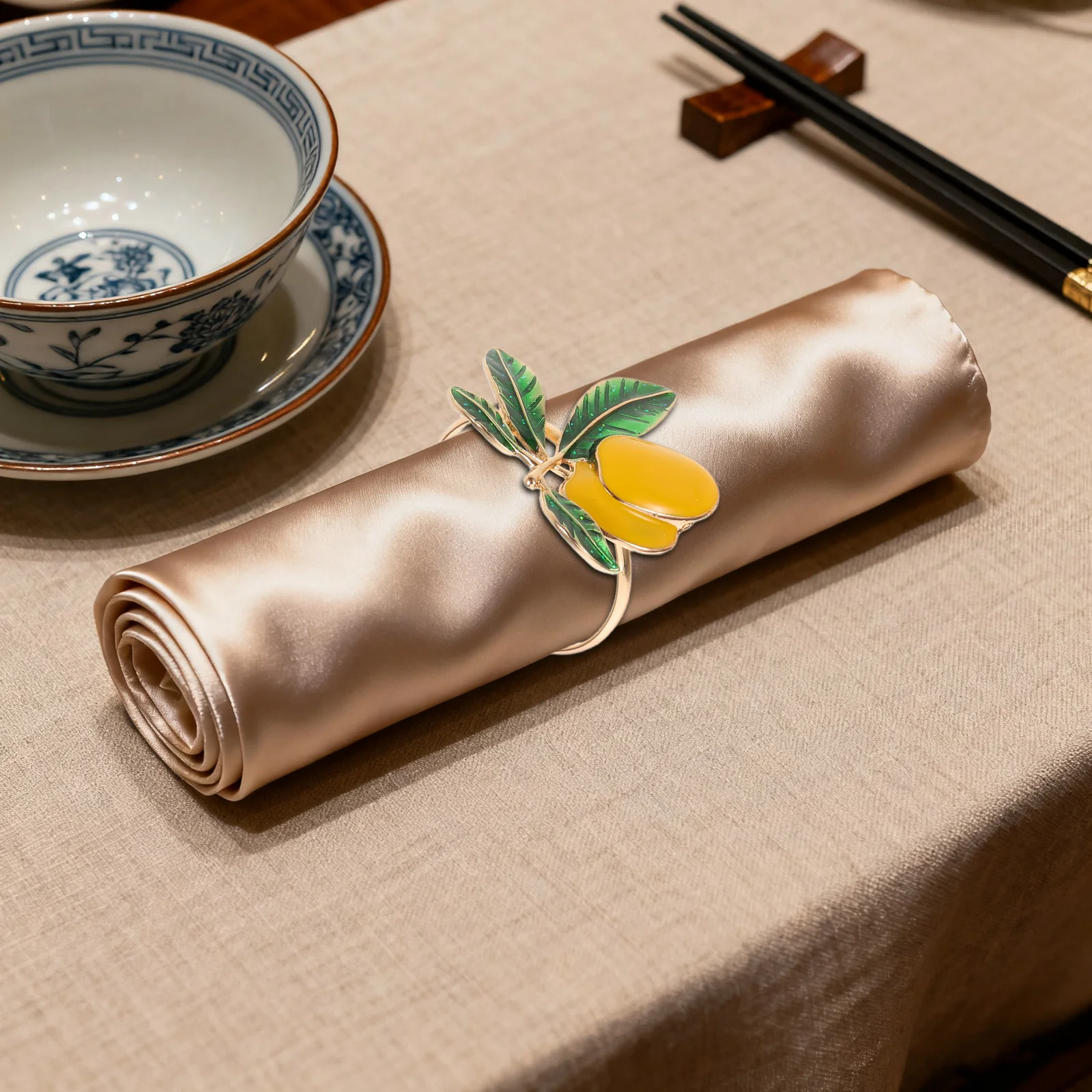 

4Pcs Lemon Napkin Rings Elegant Artificial Fruit Holders Wedding Table Decor Metal Serviette Summer Party Dinner Accessories