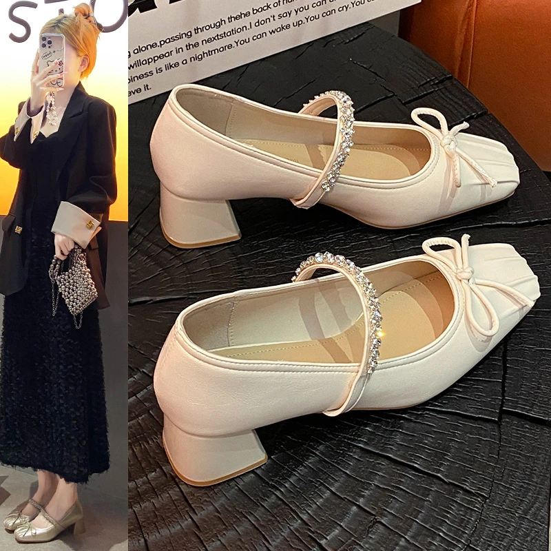 2025 الفرنسية ريترو جين أحذية امرأة البيج أحذية أنيقة الراحة تنوعا Bowknot واحدة chaussure فام