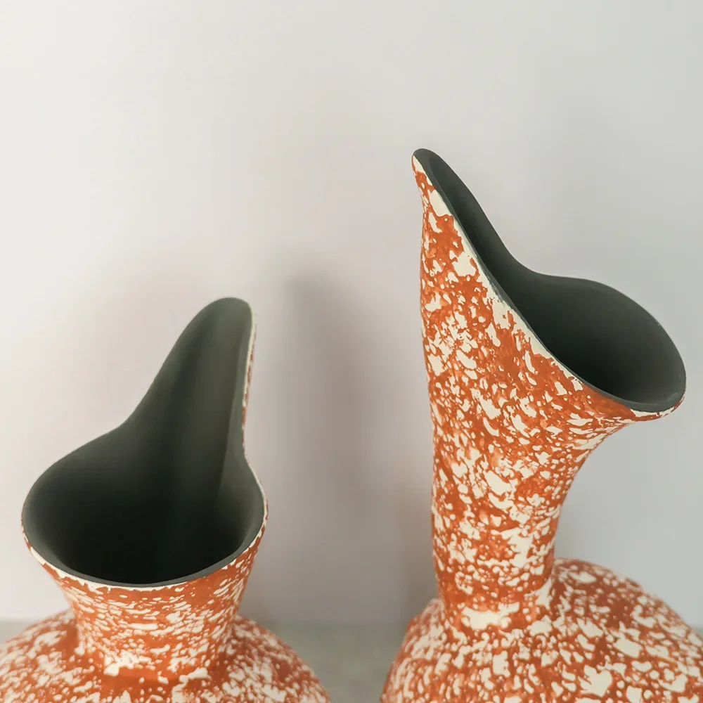 Modern creative hand-painted color matching pattern decorative ornament B & B flower arrangement