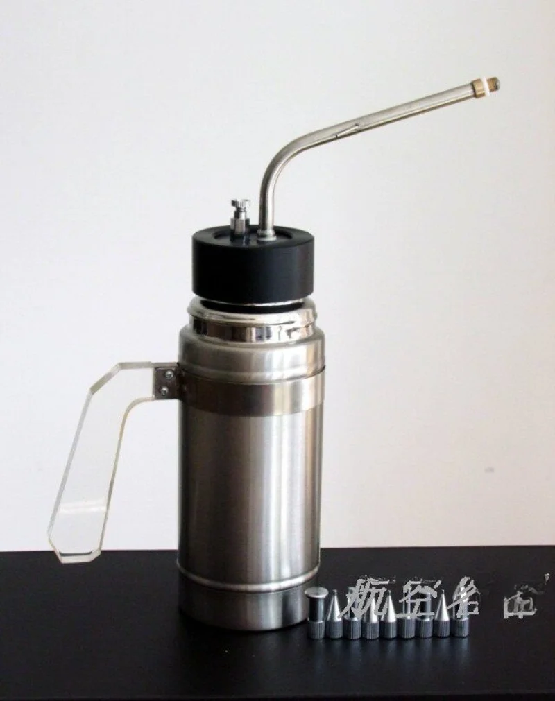 

500ml Cryogenic Liquid Nitrogen (LN2) Sprayer Dewar Tank Nitrogen Freeze Treatment Cryotherapy Instrument with 9 Heads