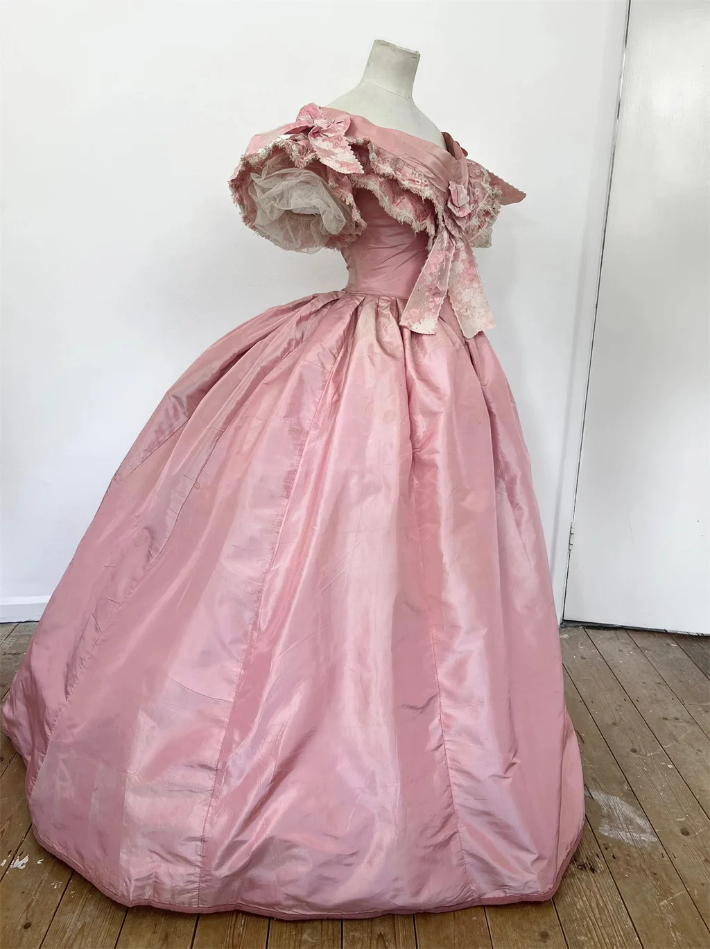 1850s 1860s Victorian Dancing Ball Gown Costume Civil War Princess Dress Pink Wedding Dress Renaissance Reenactment Costume