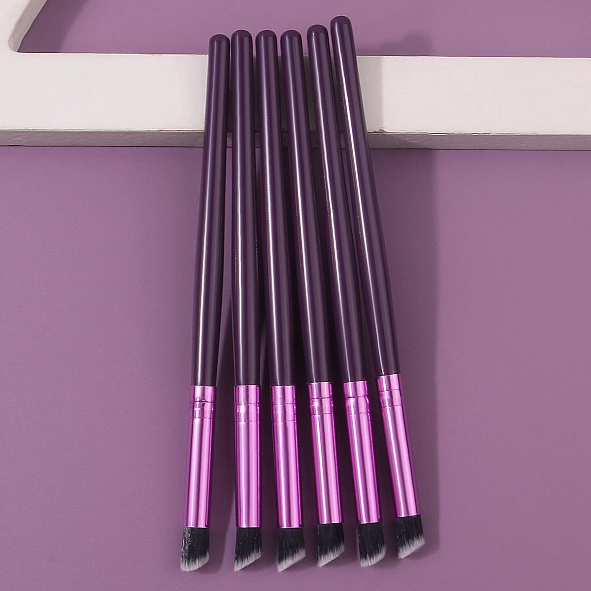 ชุดแปรงแต่งหน้ามุม 6 ชิ้นแปรงอายแชโดว์แปรงรอยเปื้อนแปรงคิ้ว high-end ด้ามไม้แปรงแต่งหน้าผมนุ่มเครื่องมือความงาม