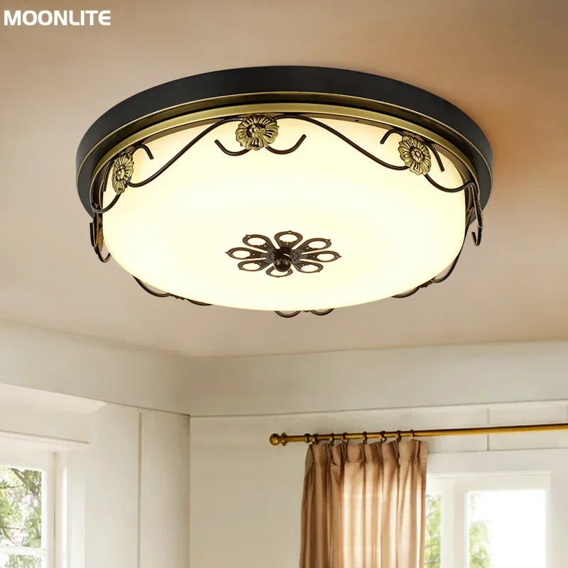 American style wrought iron ceiling LED circular ceiling light, bedroom, living room, retro hollow carving, household lighting