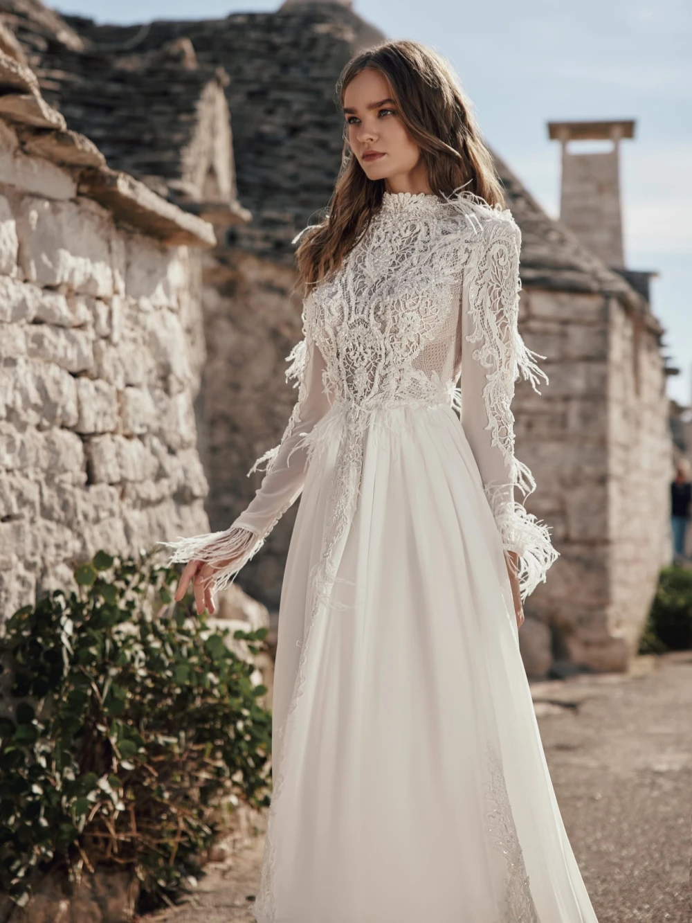 Vestido de novia largo acampanado con plumas y perlas brillantes, vestido de novia elegante con Apliques de encaje, vestidos de cuello alto personalizados para novia