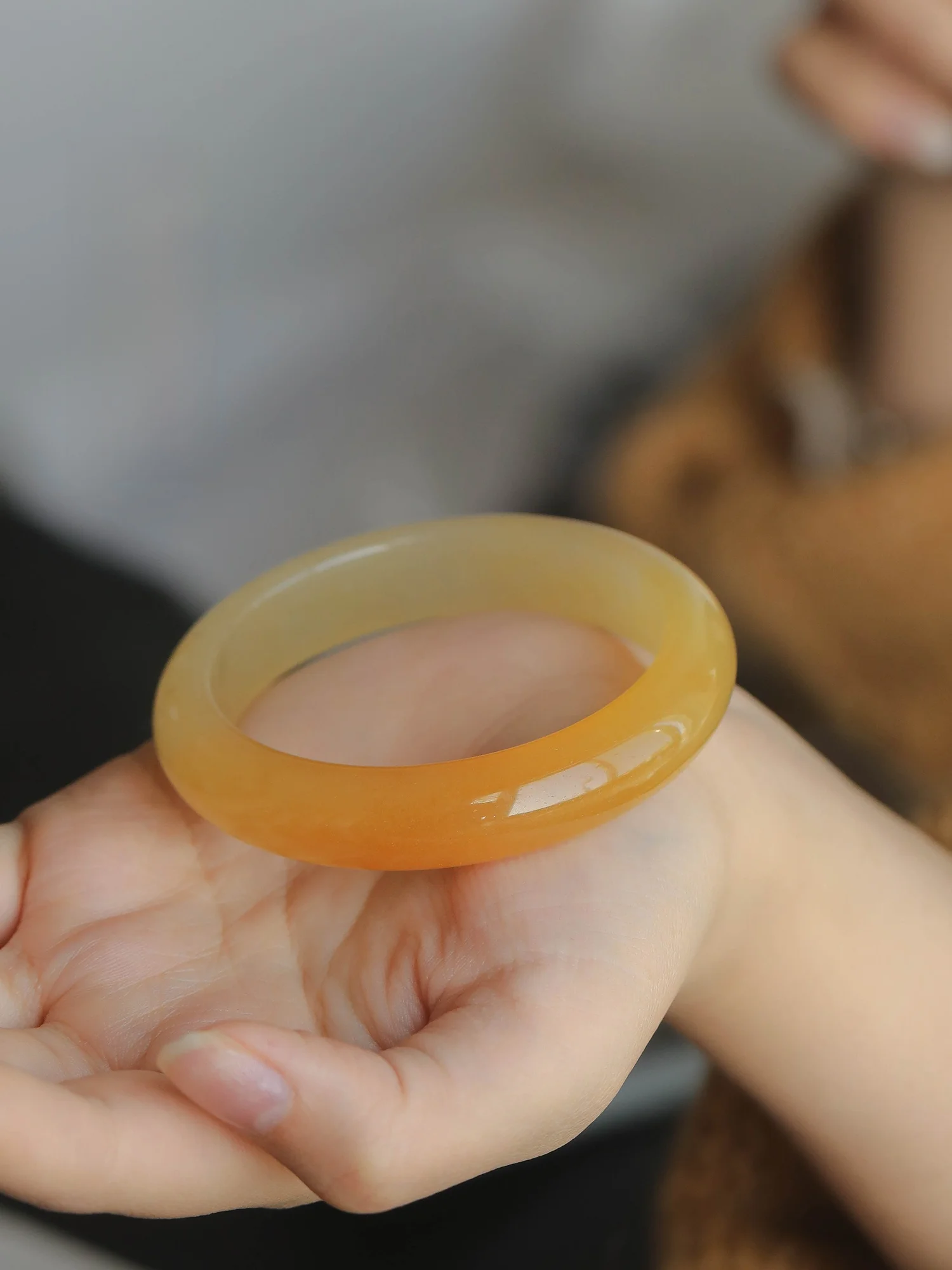 bracelet-authentique-en-jade-jaune-dragon-2025-–-nouveau-design-elegant-pour-jeunes-femmes-motif-poisson-koi-veritable-bijoux