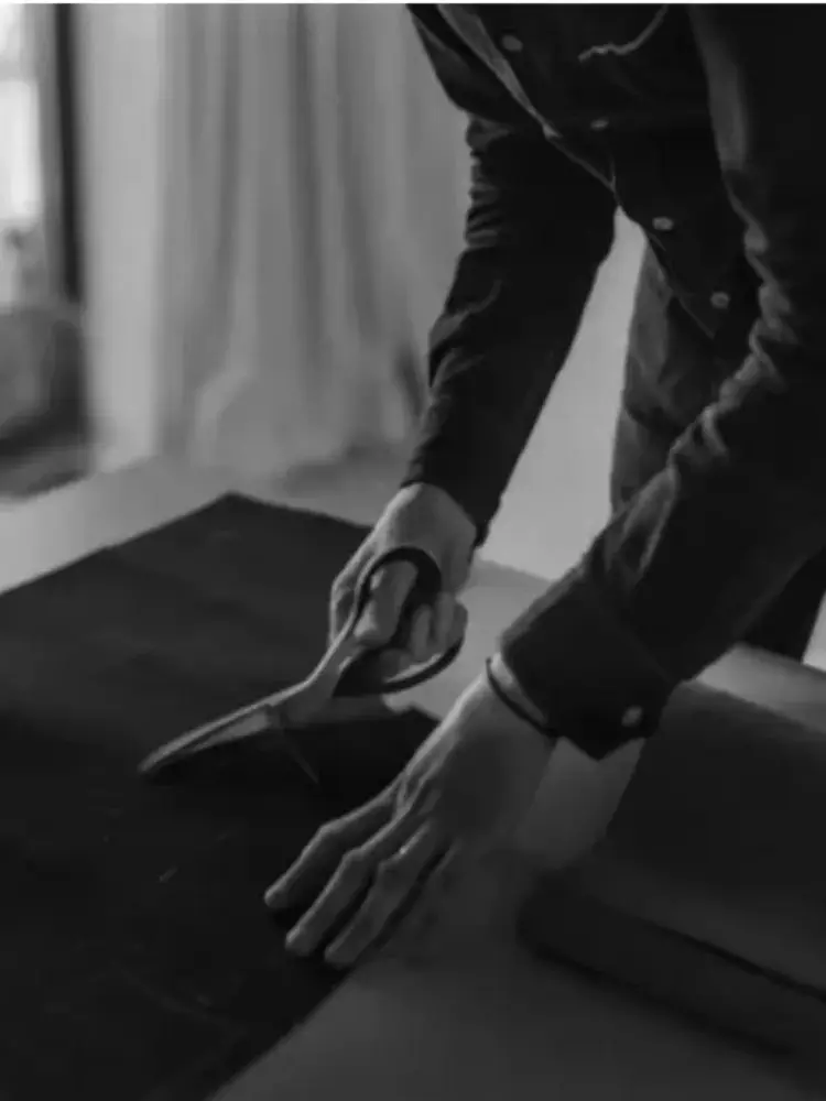 سترة رجالية سوداء مكونة من 3 قطع بقصة ضيقة وأنيقة رسمية غير رسمية مكونة من 3 قطع وسراويل وسترة رياضية عادية لحفلات الزفاف والرقص