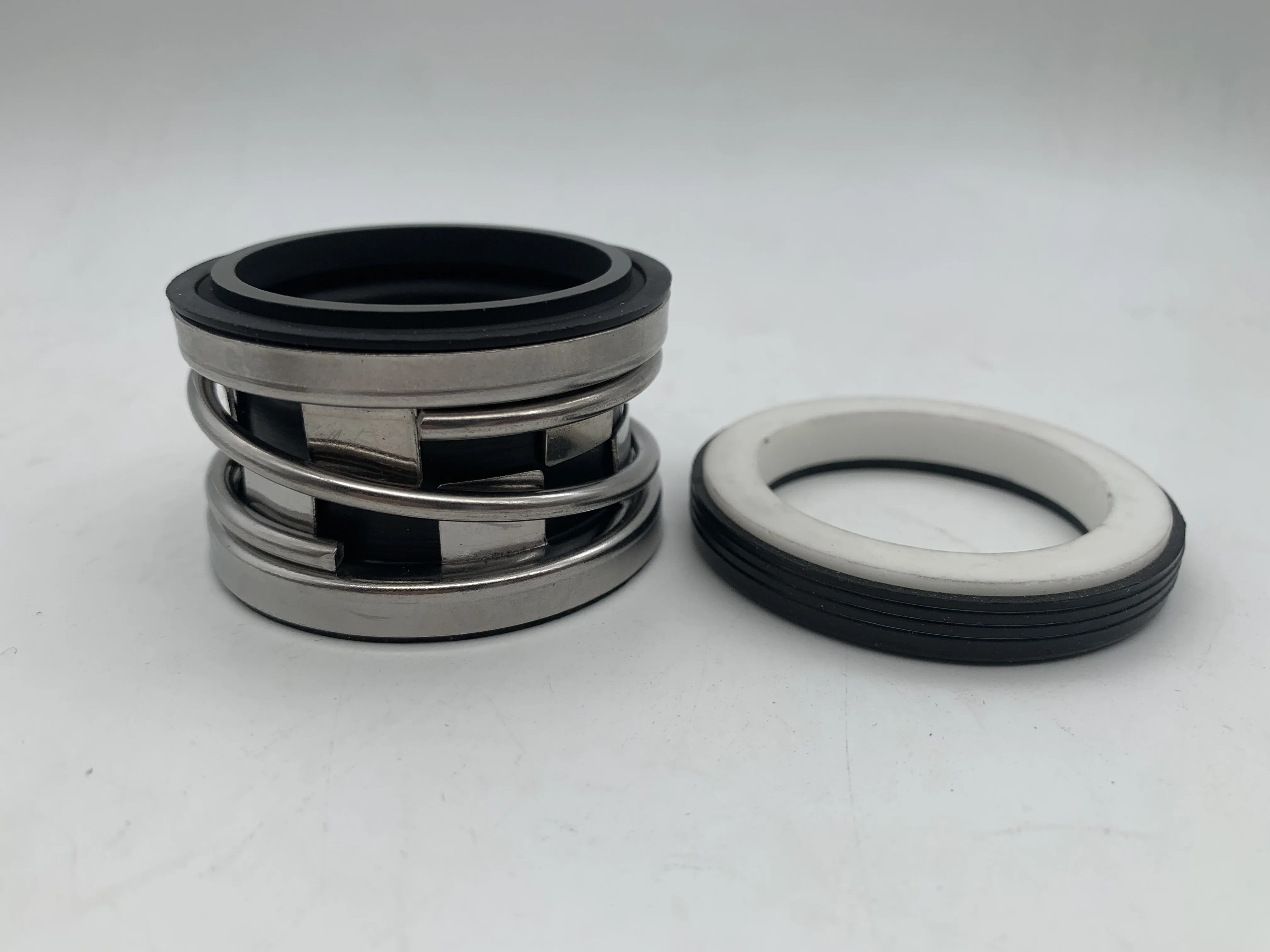 

2100-1-53, TJ-0530-S, INT-0530-S, 2100S-53, 2100-53 Механические уплотнения TLANMP (для вала 53 мм, рабочая длина вращающейся части L3=30 мм)