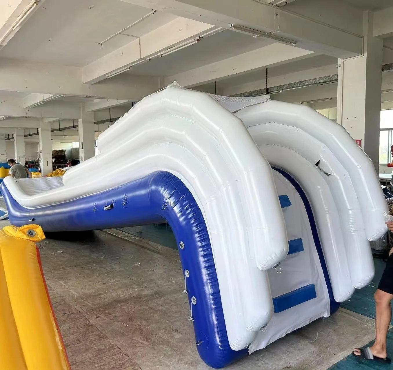 

Customized PVC Tarpaulin Inflatable Yacht Slide Inflatable Dock Platform Pool Beach Water Toys