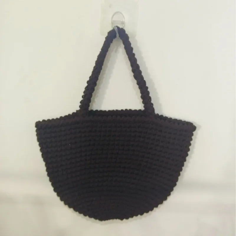 High-end hand-woven straw tote bag for women made of cotton thread large capacity portable beach vacation accessory view 3