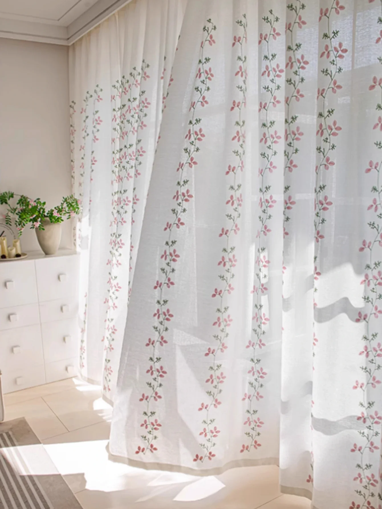 

Modern Simple Embroidery Embroidery Small Floral Yarn Light Opaque Dust-insulated Curtain For Living Room Bedroom