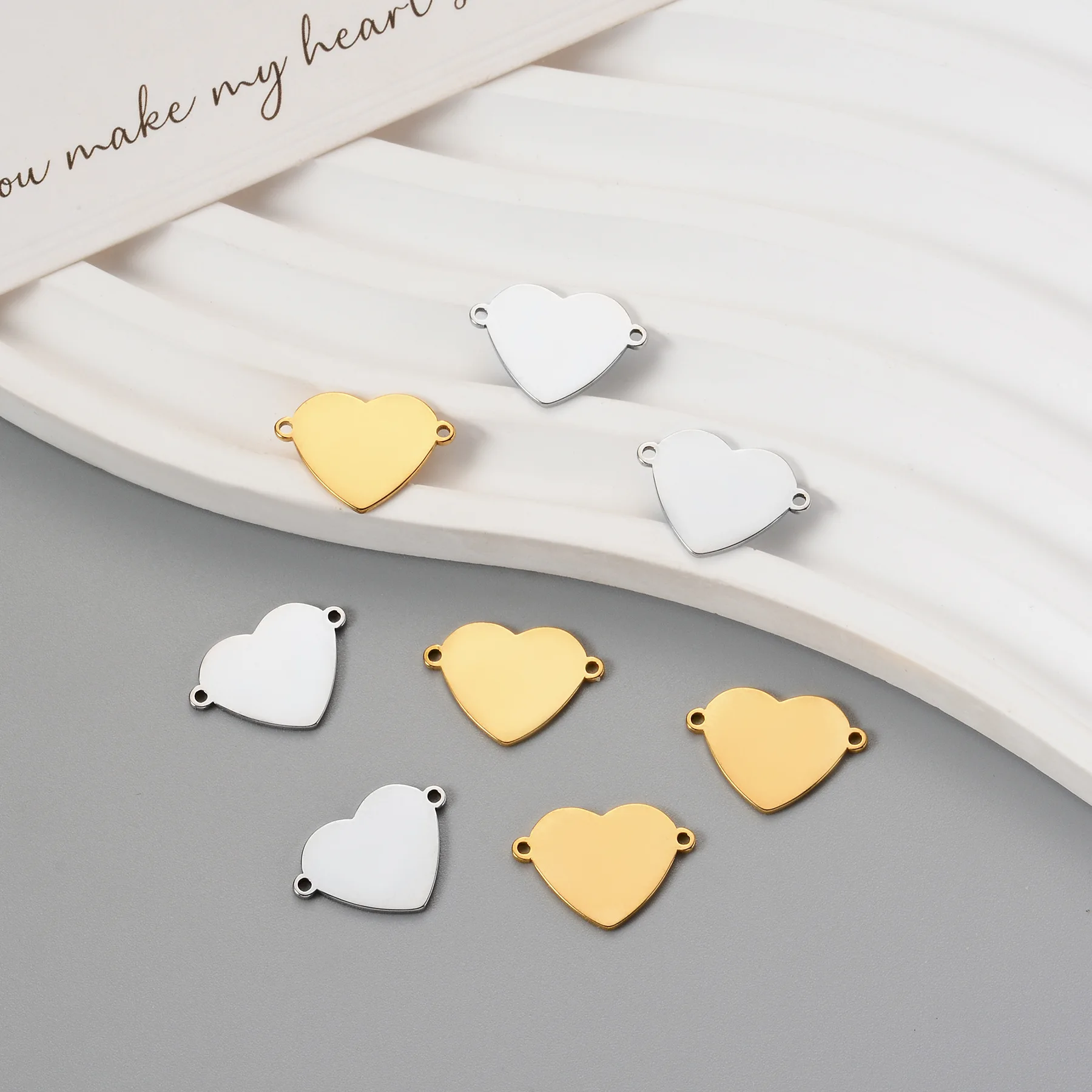 

20 шт., кулон в форме сердца из нержавеющей стали с гравировкой на заказ, ожерелье с двойным отверстием, браслет, модные аксессуары, оптовая продажа