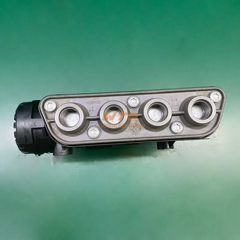 High Quality Truck Part Solenoid Valve K019820 21083660 K019821N00 K019821 for FH FM FL Series Trucks 2