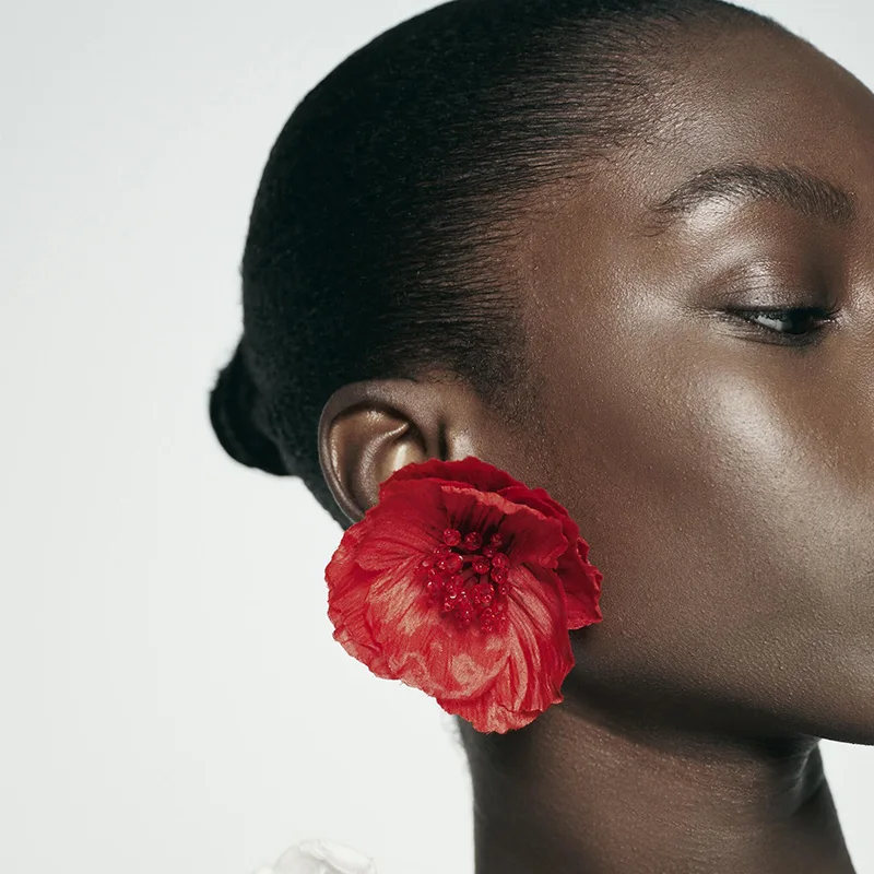 

Trendy Red Flower Seed Bead Stamen Stud Fabric Earrings for Women Fashion Elegant Jewelry Big Exaggerated Female Accessories