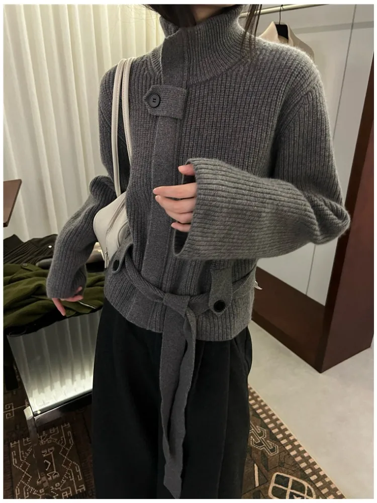 

2025 зимние повседневные вязаные водолазки с длинными рукавами, женские модные однотонные дизайнерские свитера с поясом, женский серый свитер