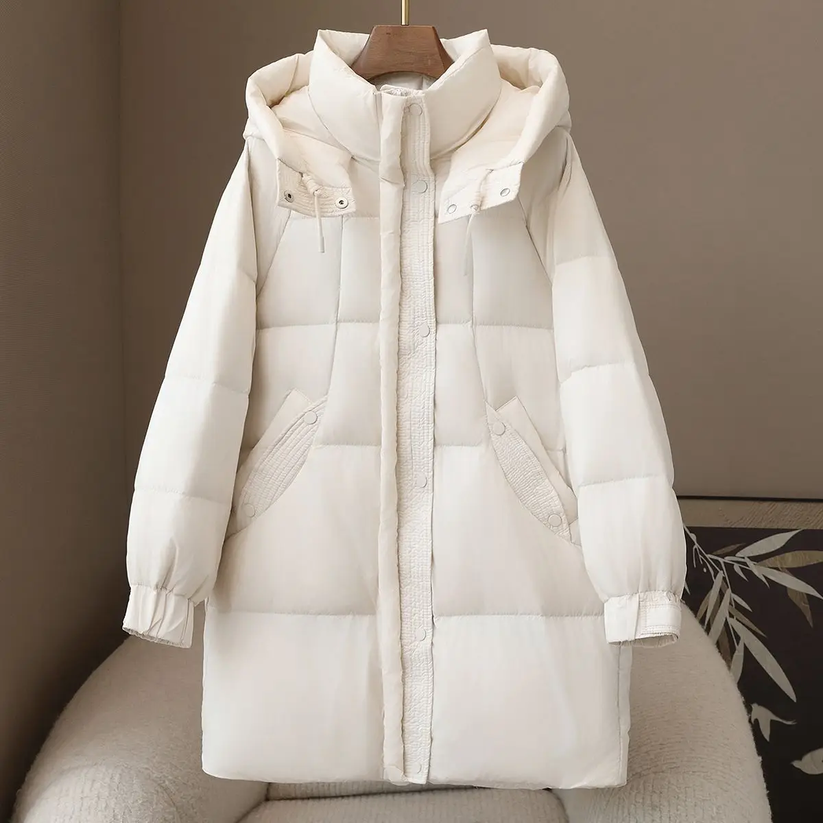 High Quality 90% White Duck Down Jacket 2025 Autumn New Style Women's Fashionable Hooded and Cold Resistant Jacket