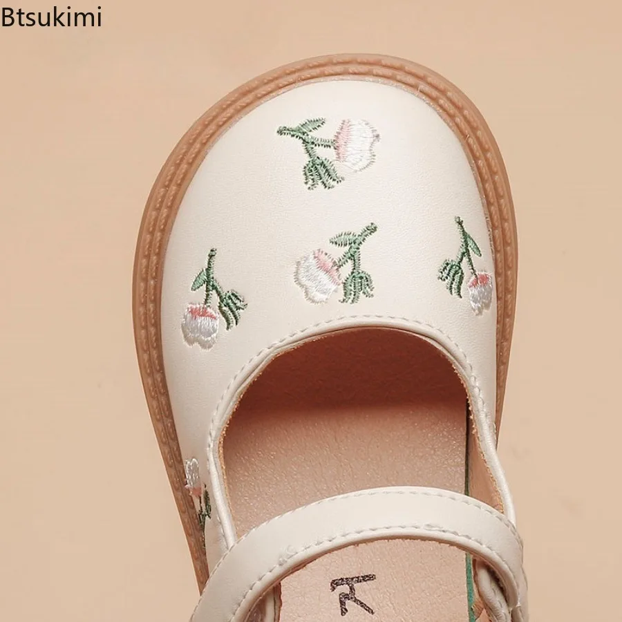 Girls Embroidery 2026 New Spring Autumn Kids Soft PU Leather Shoes for Girl Small Cute Flower Children Princess Shoes Mary Jane