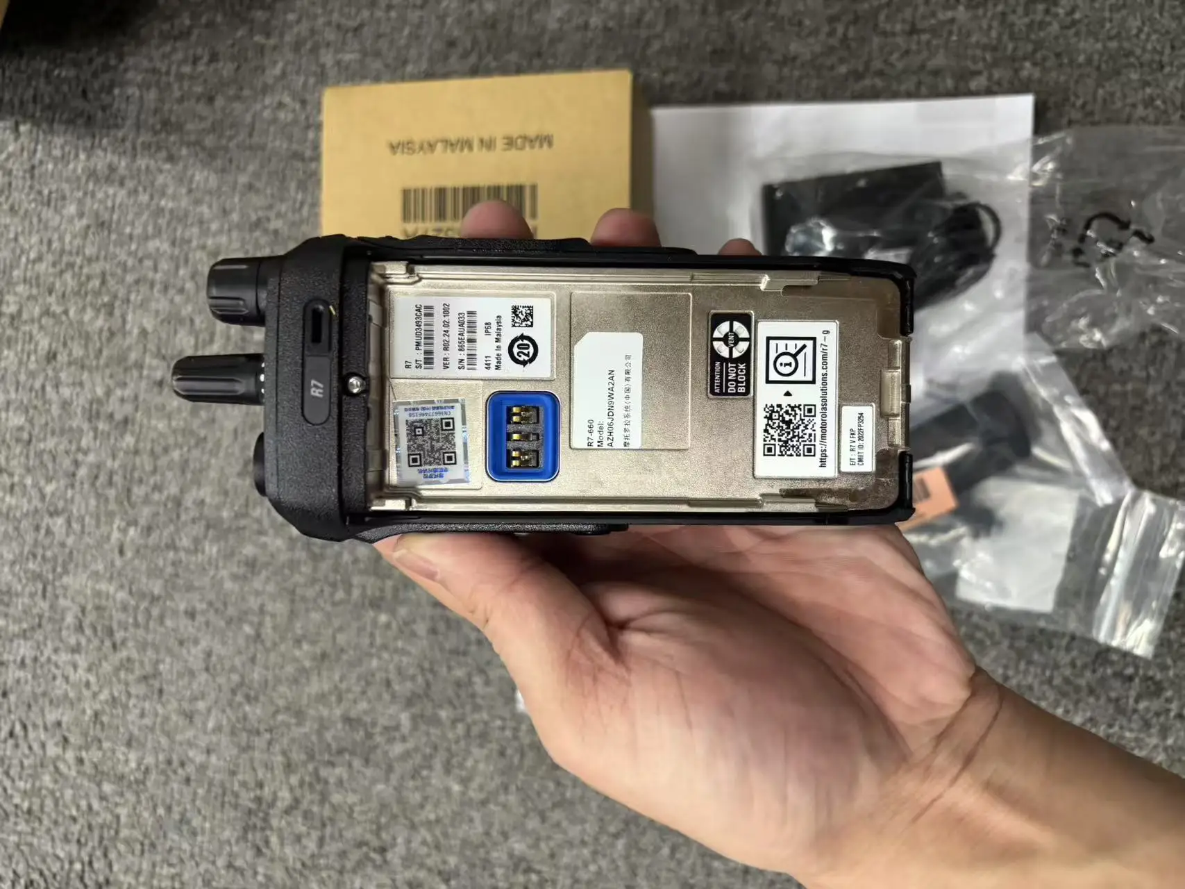Original Wholesale Walkie Talkie R7 Radio FKP Portable Radio UHF VHF Mobile Wifi Handheld Explosion Proof Longe Range