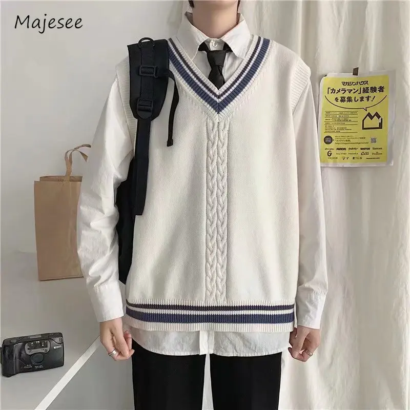 

Autumn Sweater Vests Men Japanese Preppy Style V-neck Sleeveless Streetwear Comfortable Classic Teenagers All-match Harajuku