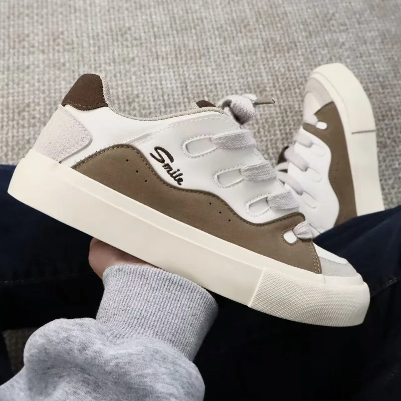 

Новинка 2025 года, повседневные спортивные туфли на толстой подошве, удобные модные тенденции, нишевый дизайн, дышащие туфли для хлеба, мужская обувь с низким берцем