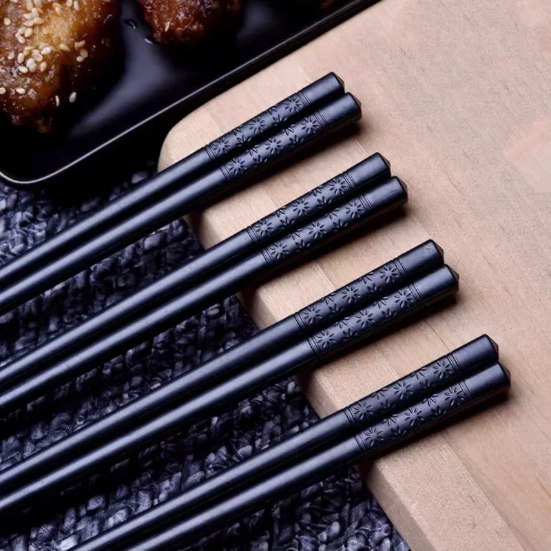 1/10pairs Chinese Food Chopsticks Sushi Sticks Non Slip Washable Safe Dishes Alloy Bamboo Form Snack Food Class Tableware Set