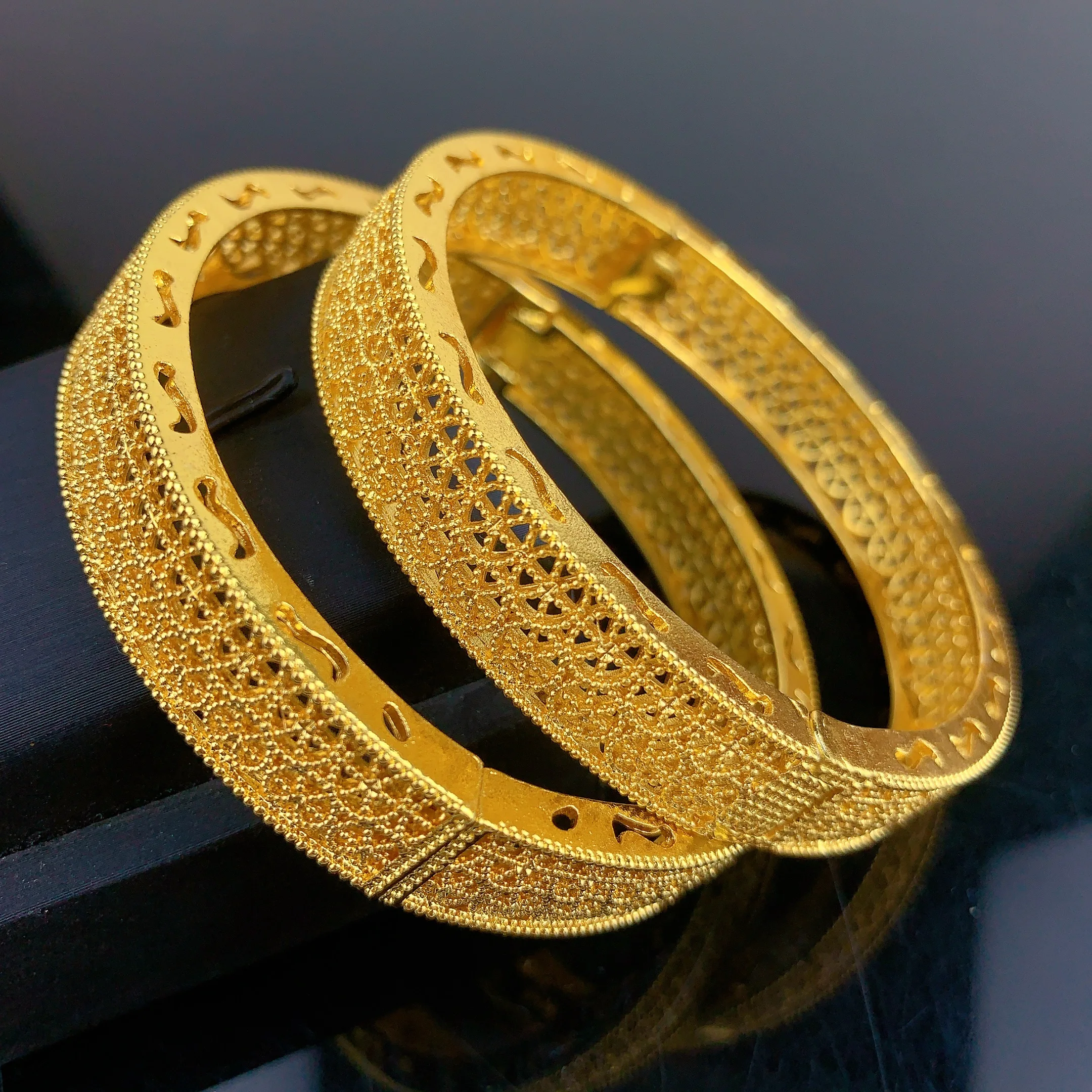 Dubai Charm Harte Armbänder Armreifen Für Frauen Indische Afrikanische Äthiopische Arabisch Vergoldet Hand Schmuck Hochzeit Geschenke