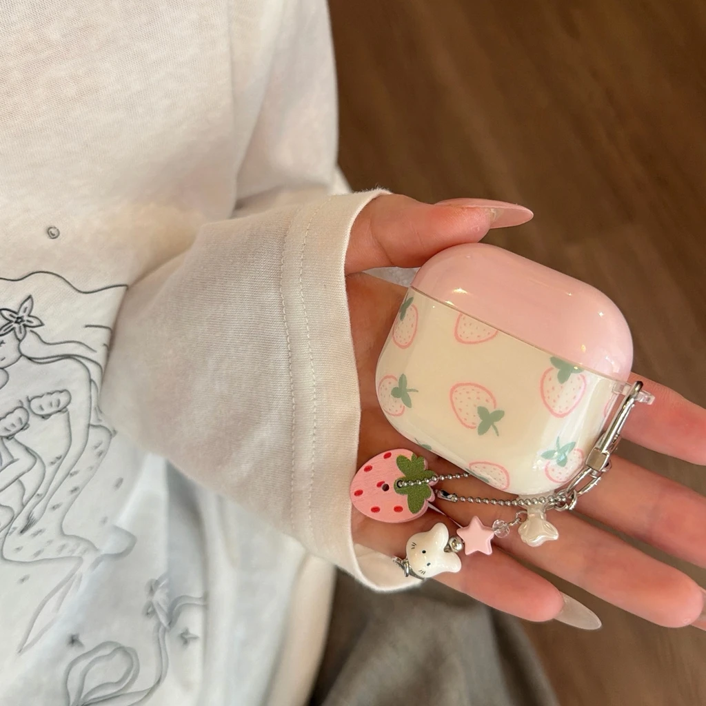 Ins Niedliche Rosa Handgezeichnetes Erdbeermuster mit Anhänger Glänzende Kopfhörer-Schutzhülle für AirPods 2 3 4 5 Pro2 Pro3