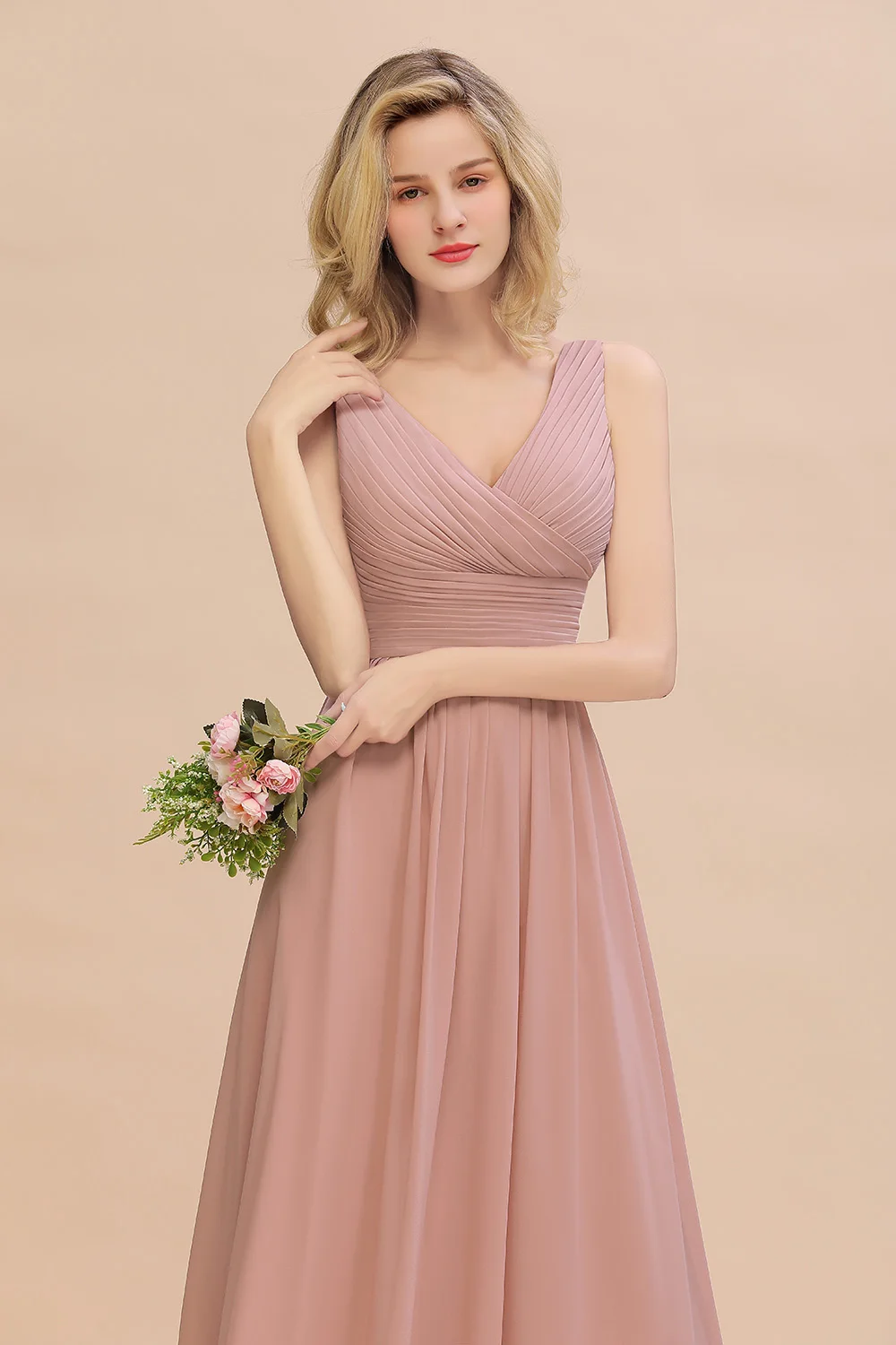 Classic V Neck Long Bridesmaid Dresses For Weddings Chiffon Pleated Desgin Evening Prom Gowns Custom Made Vestido De Festa