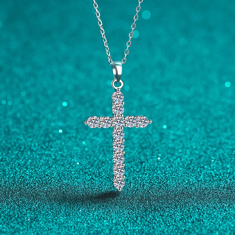 

Dazzling 18K White Gold and Platinum PT950 Necklace Women's Moissanite Cross Necklace Clavicle Chain