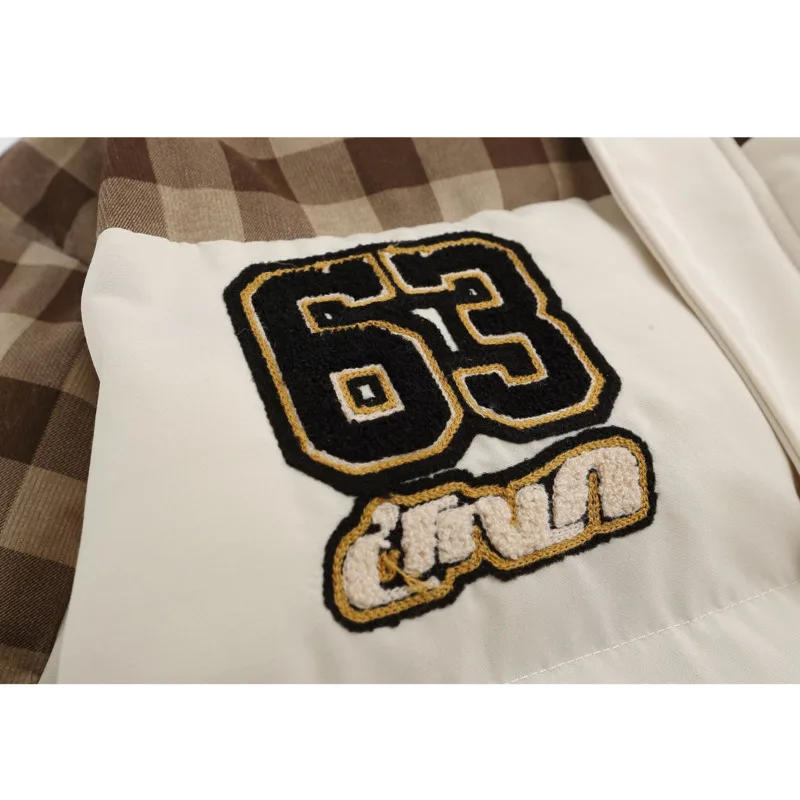 Jaqueta acolchoada com letra bordada para homens, patchwork xadrez, gola, bainha de cordão, manga comprida, casaco grosso