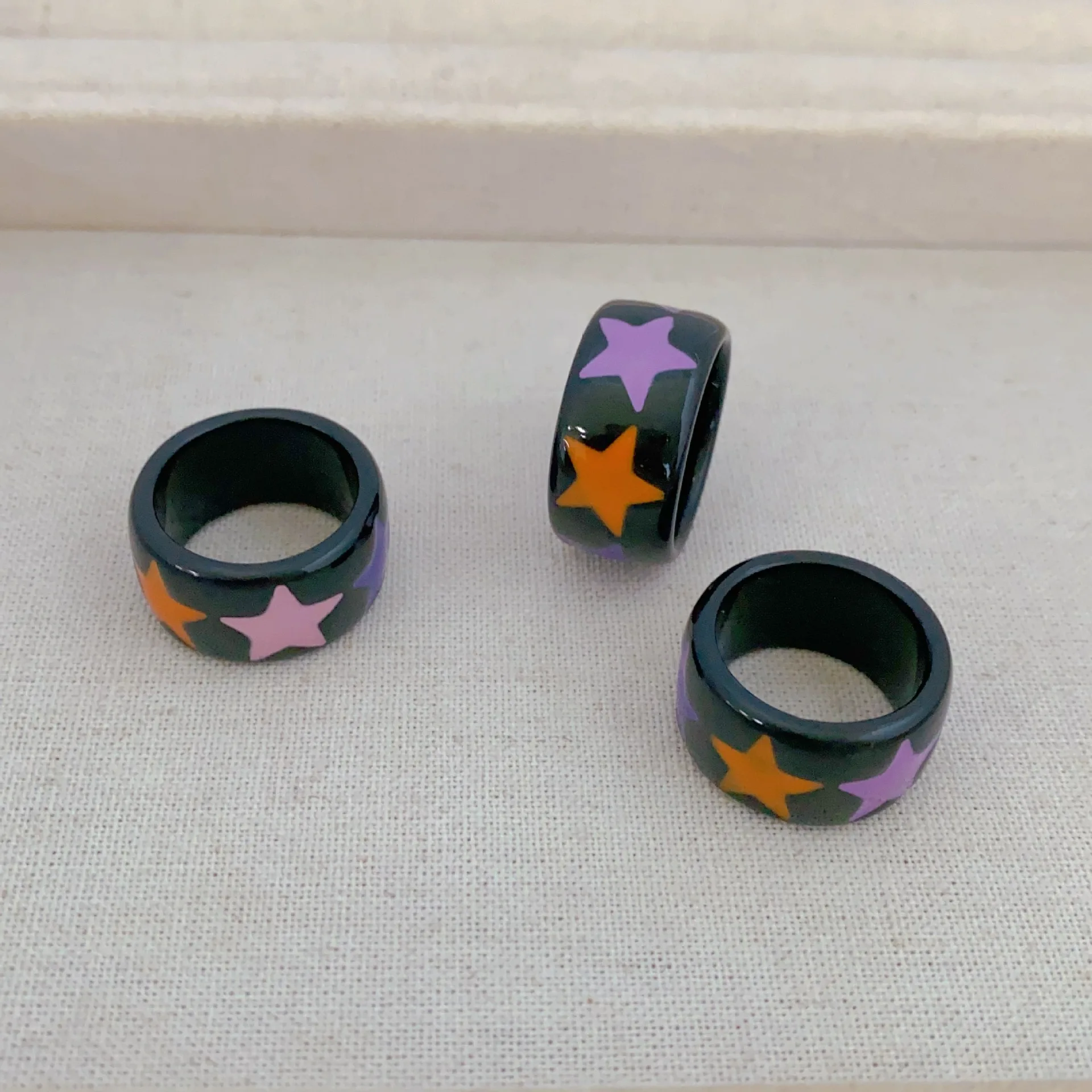 Anel de estrela esmaltado de resina Y2K minimalista e versátil, perfeito para diariamente/trabalho, joias de dedo indicador feminino M423