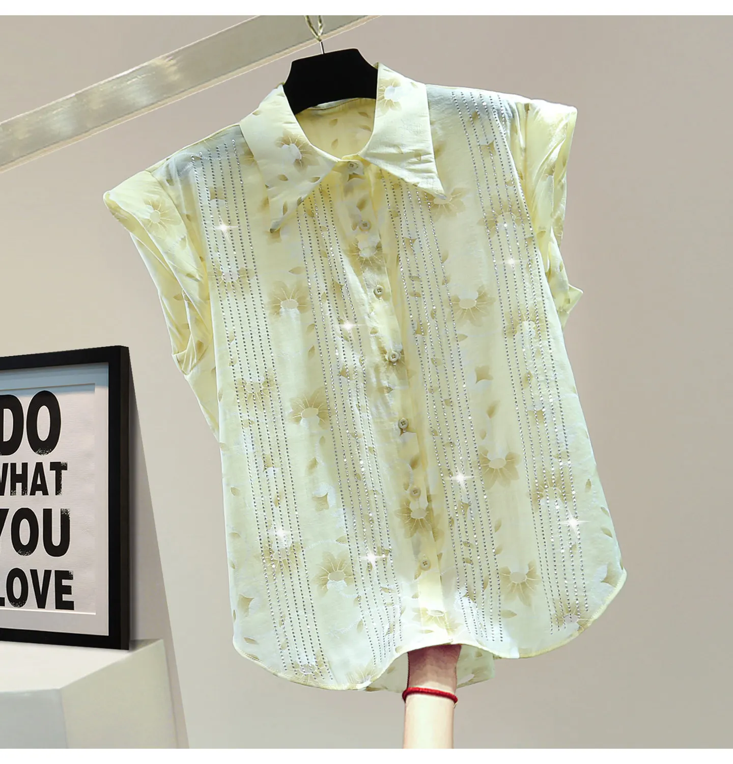 

Retro Printing Cut Out Cotton and Linen Shirt for Women, 2026 Summer Hot Diamond Medium Long Sleeveless Shirt Trendy Women