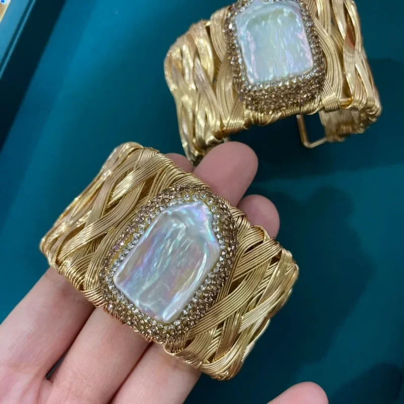 

Natural Baroque Freshwater Pearl Rope Twist Bangle Handmade Rhinestone Filled Chian Cuff Bracelet with Colorful Rhinestone Women