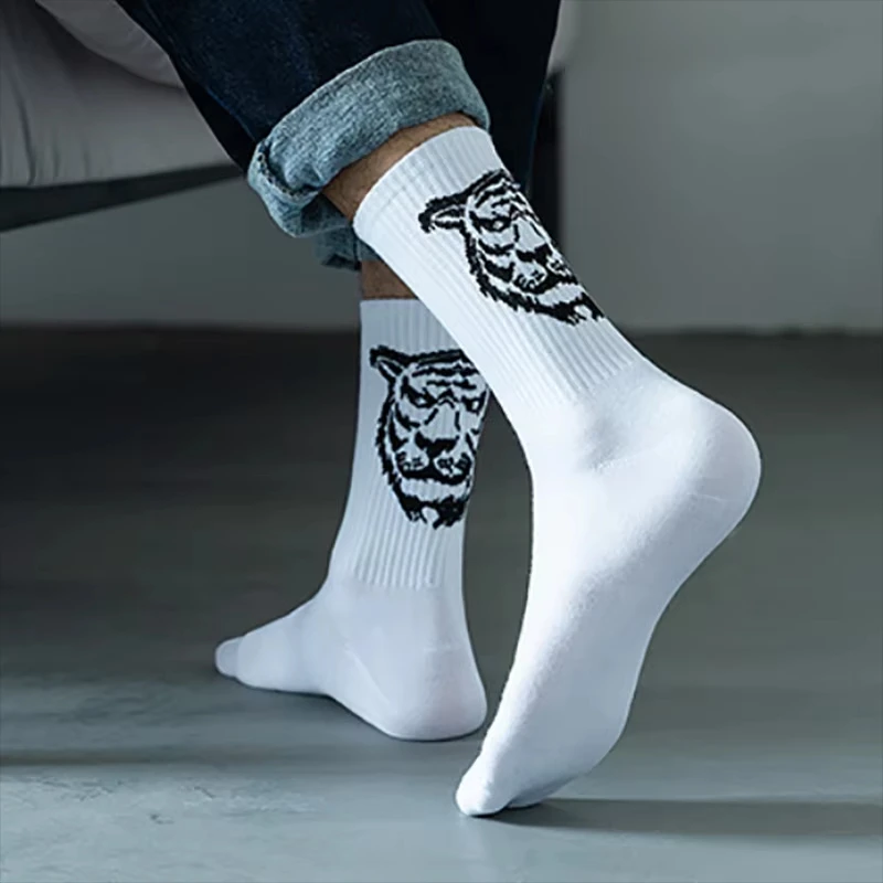 Socks Men White Black Short Sox Hip Hop Funny Cartoon Animal Panda Tiger Wolf Eagle Pattern Socks Skateboard Harajuku Mens Soks