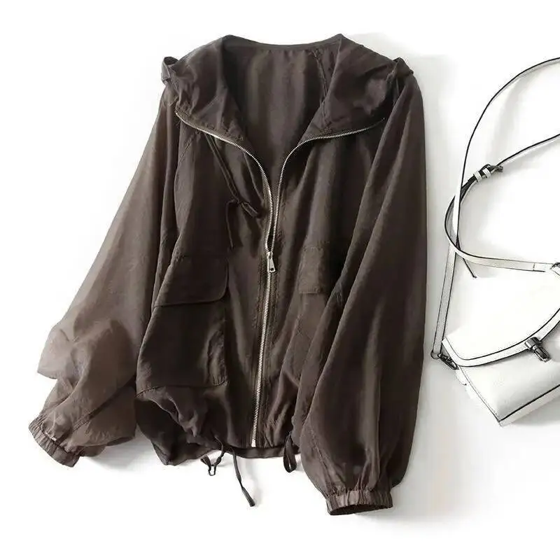 เสื้อผ้ากันแดดบางๆ ป้องกันรังสียูวี ทรงหลวม เสื้อแจ็คเก็ตแขนยาวสำหรับฤดูร้อน กันน้ำ แห้งเร็ว เสื้อคลุมผู้หญิง สำหรับเล่นกีฬากลางแจ้ง ปี 2025