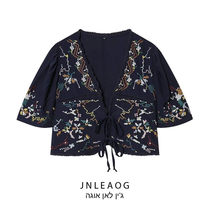 

Spring New Fashion Women's Short Shirt Floral Embroidery Versatile Stylish Fake Two-Piece Polyester V-Neck Sleeveless Blouse