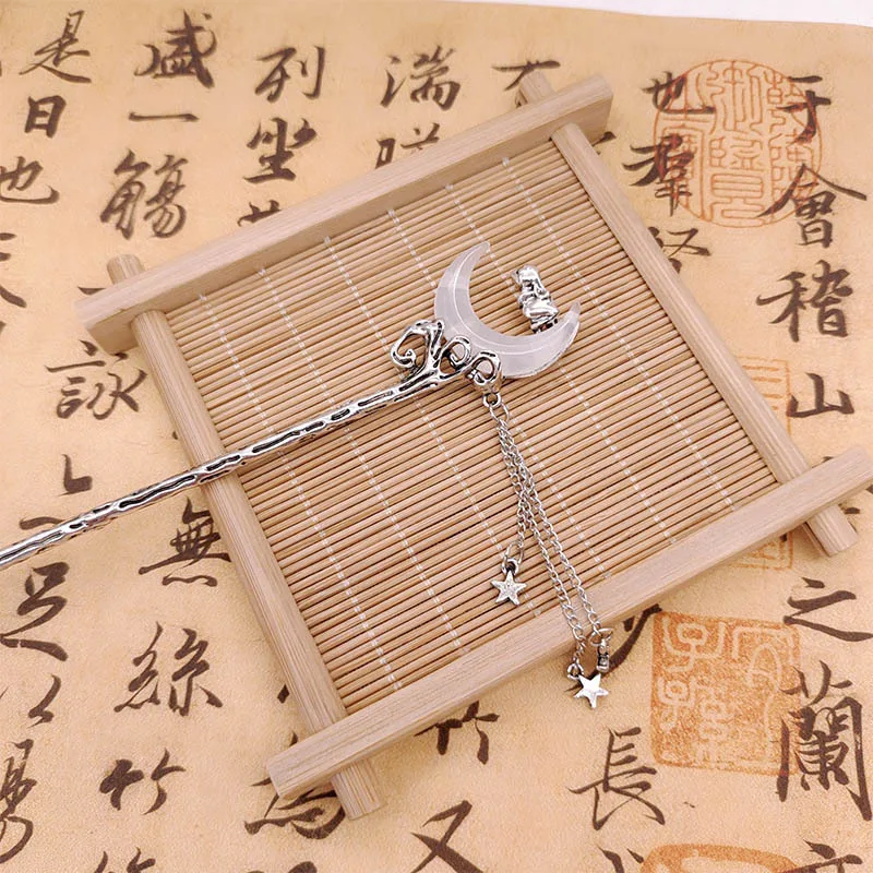 

New Chinese-style crescent-shaped hairpin, tassel, metal, cute rabbit hairpin, high-end coiled hairpin, ancient-style headwear