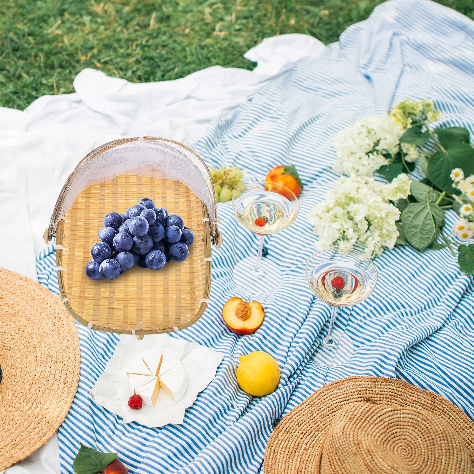 

Bamboo Food Cover Tent Basket Woven with Gauze Mesh Protective Cover Outdoor Picnic Bread Fruit Storage Basket Multifunction