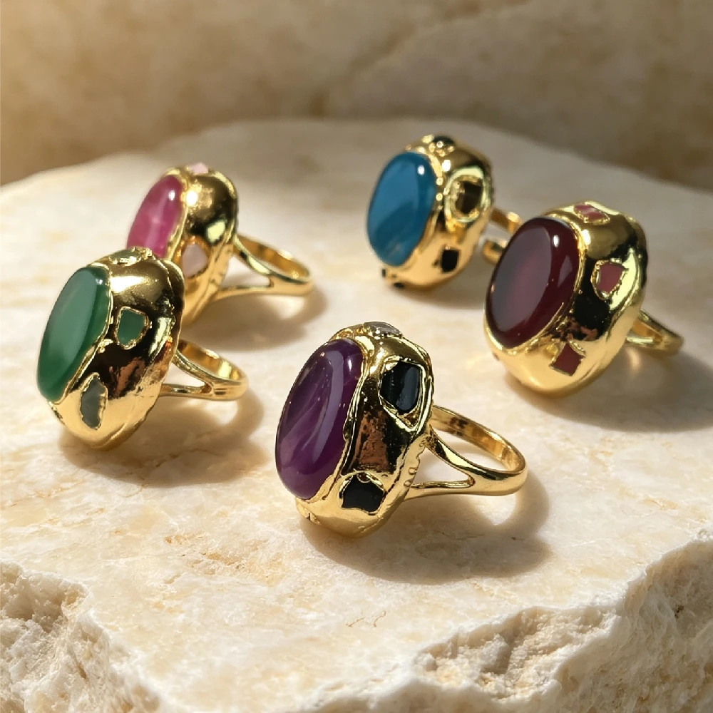 Oval Cabochon Agate Finger Charms Multi‑Chip Inlay Natural Mineral Textured Adjustable Open Band Golden Plated R2G119